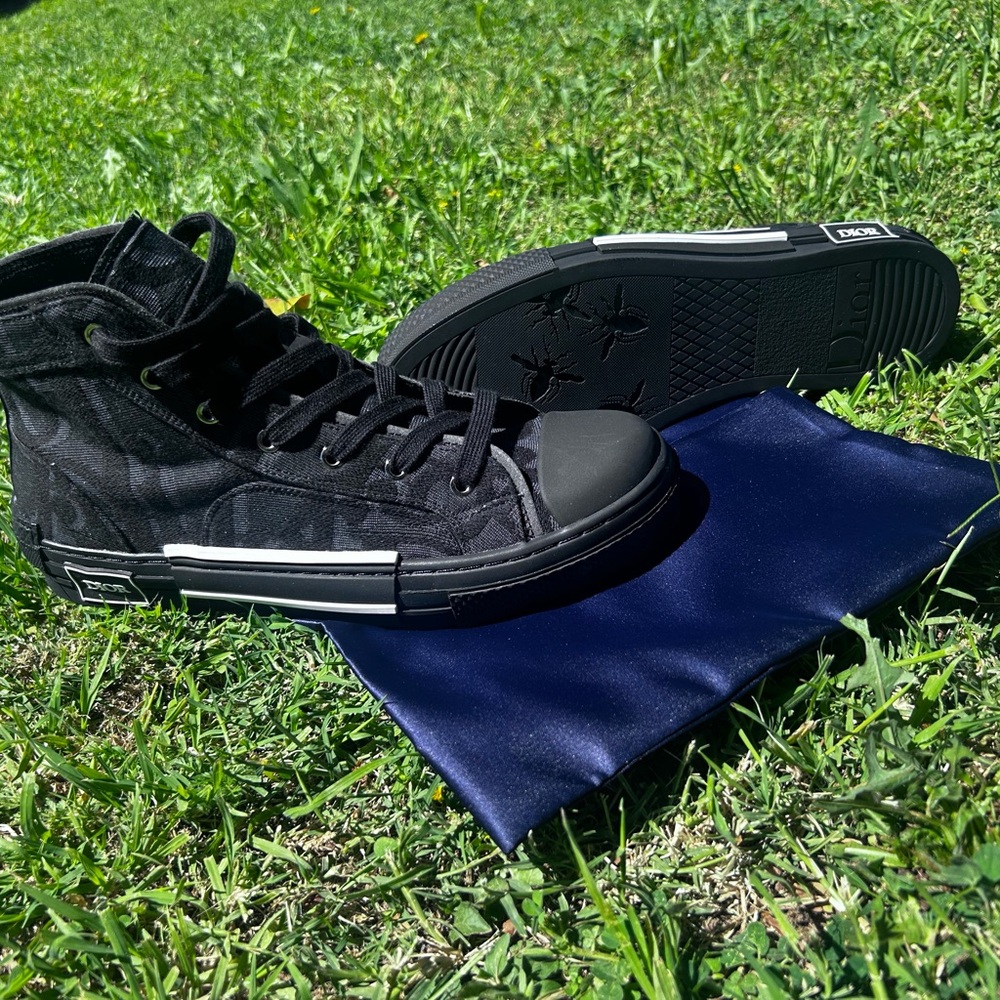 Dior Black High-Top Sneakers Classic Style